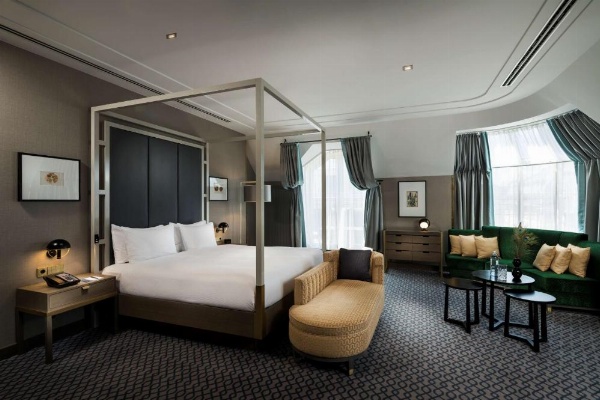 Hilton Vienna Plaza image 18