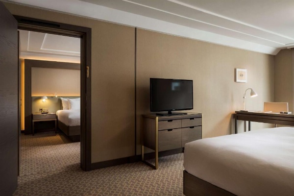 Hilton Vienna Plaza image 25