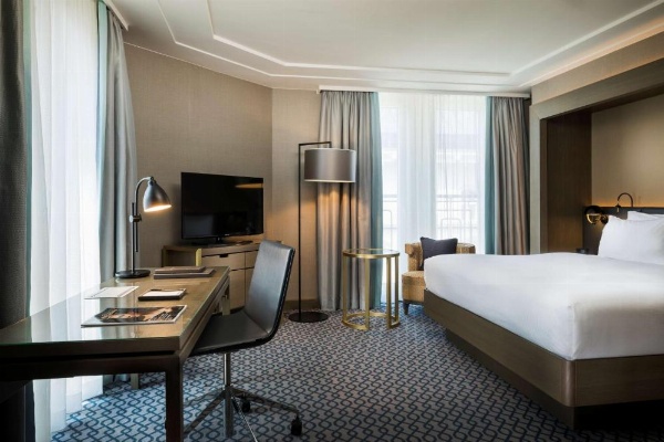 Hilton Vienna Plaza image 28