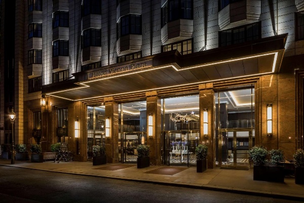 Hilton Vienna Plaza image 5